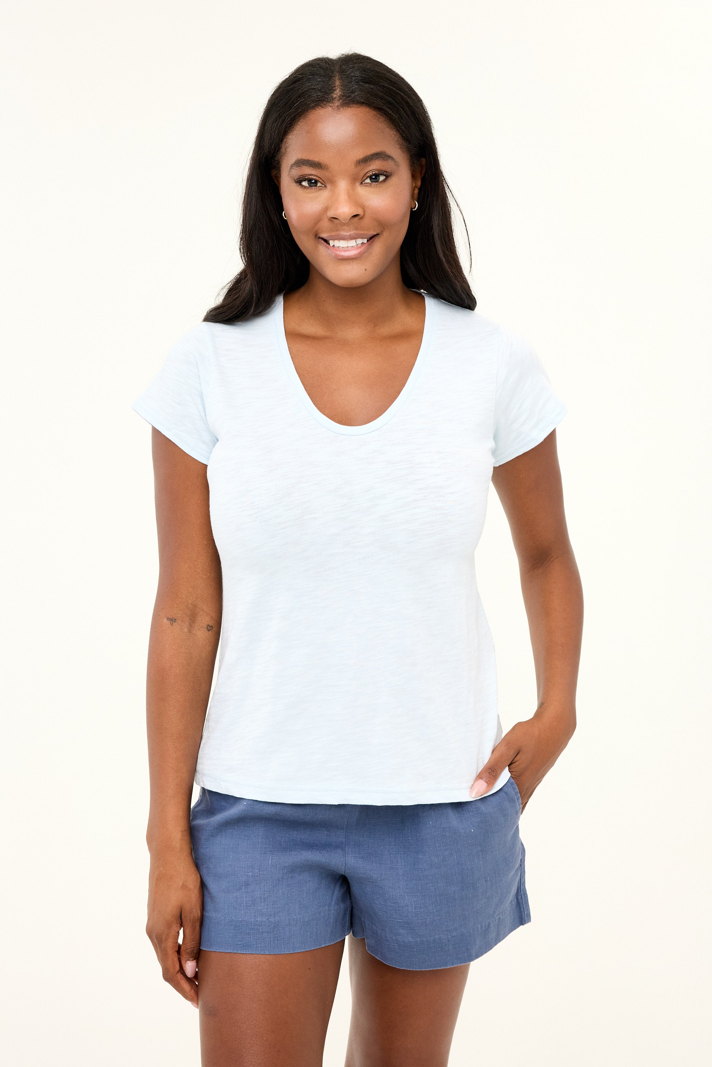 Michelle V-Neck T-Shirt - Misty Blue